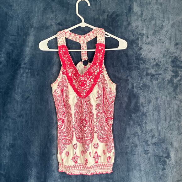 ALMOST FAMOUS Red White‎  Embroidered Tank Top Shirt Womans Size Medium - Picture 1 of 6